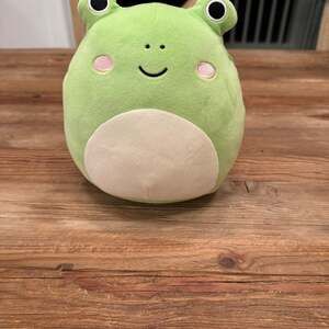 Squishmallows 7.5" Wendy the Frog Kellytoy Original Squad Plush